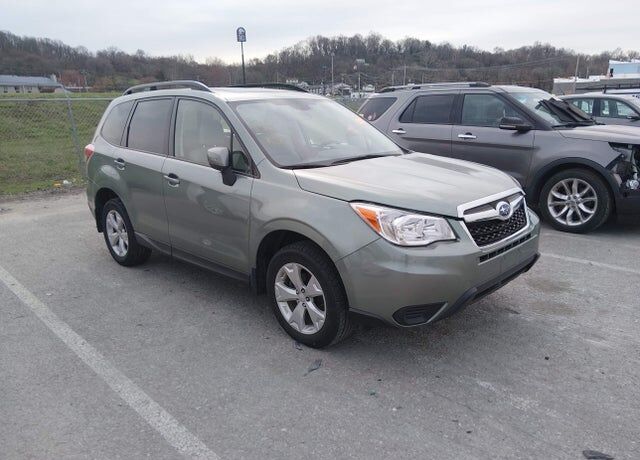 2015 SUBARU Forester