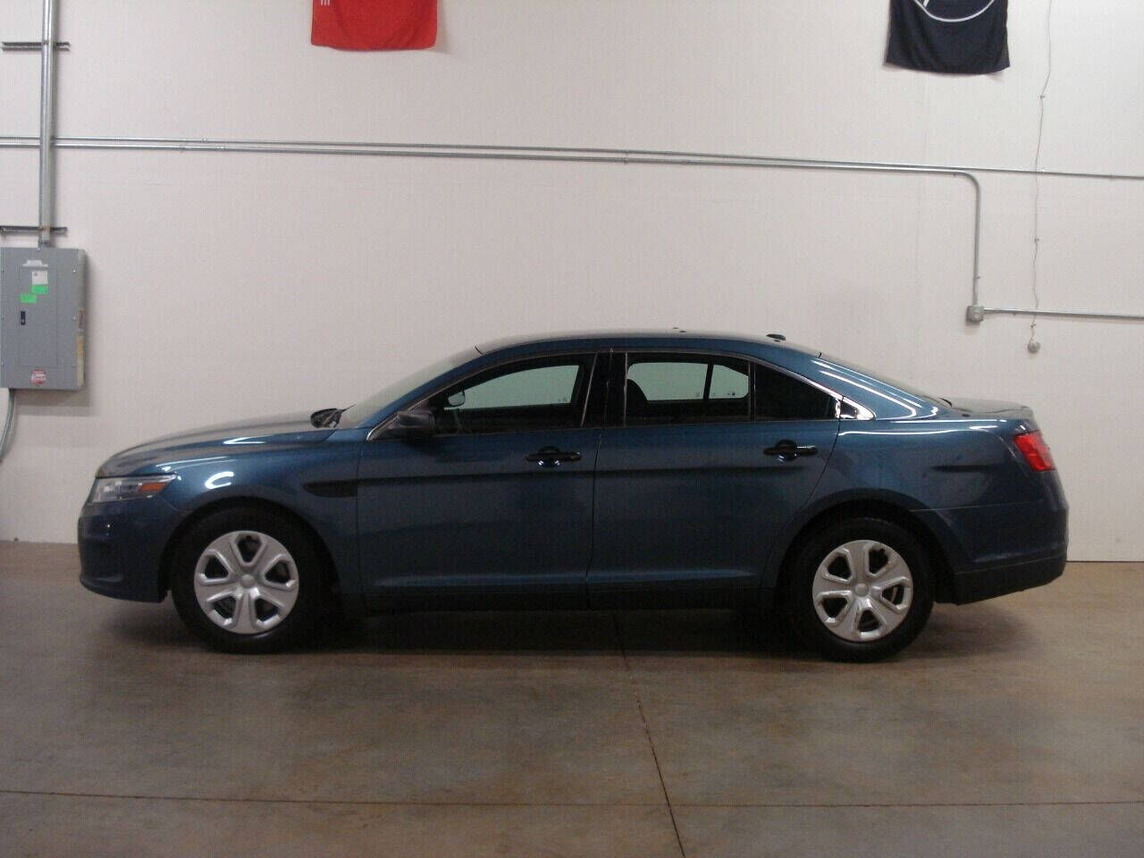 2013 FORD Taurus