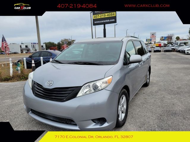 2015 TOYOTA Sienna