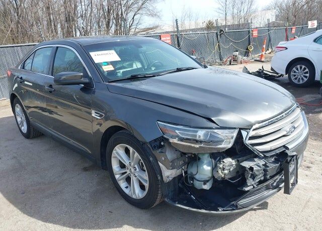 2016 FORD Taurus