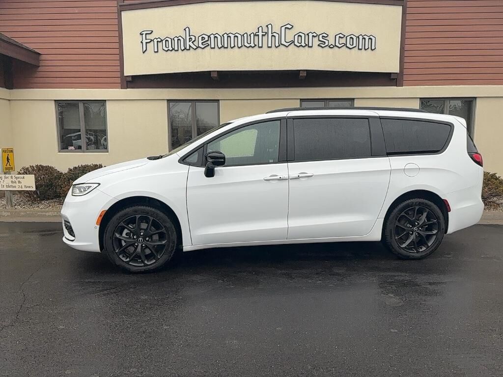 2026 CHRYSLER Pacifica