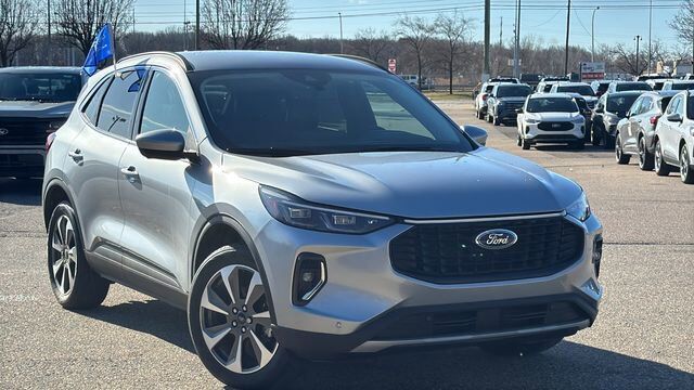2023 FORD Escape