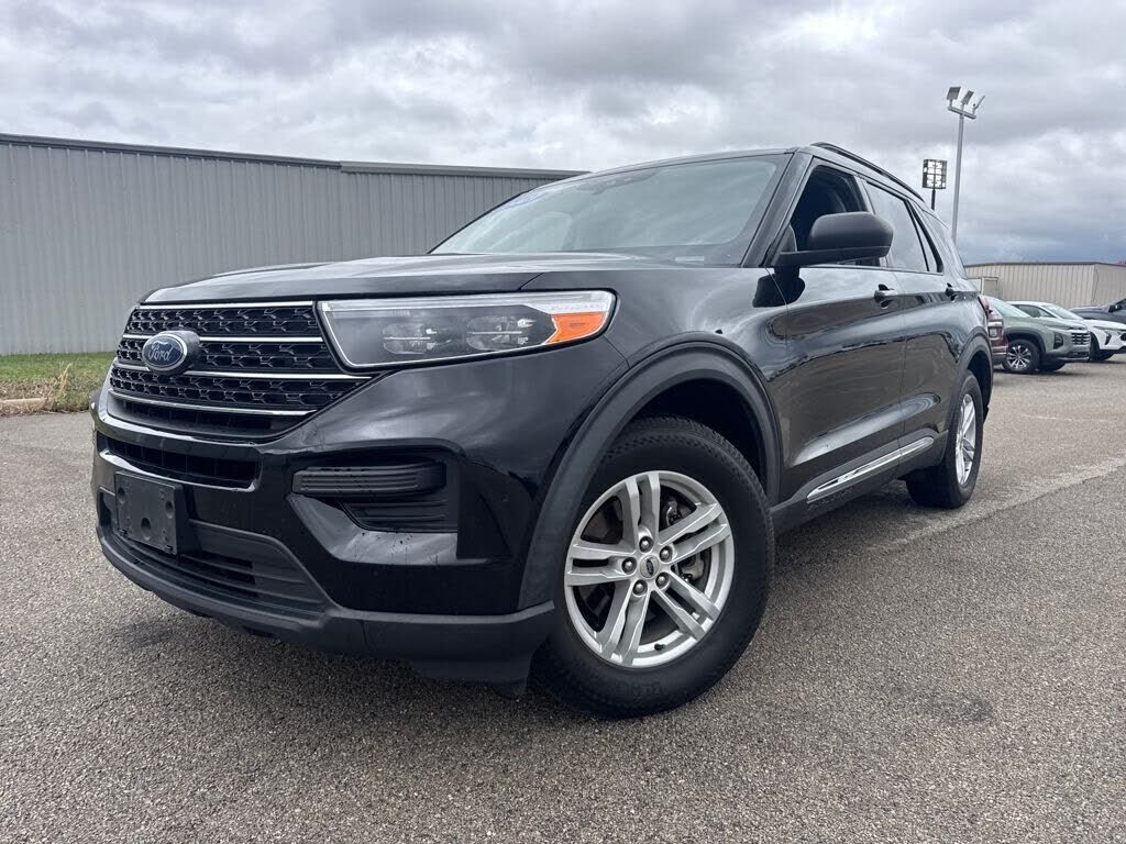 2021 FORD Explorer