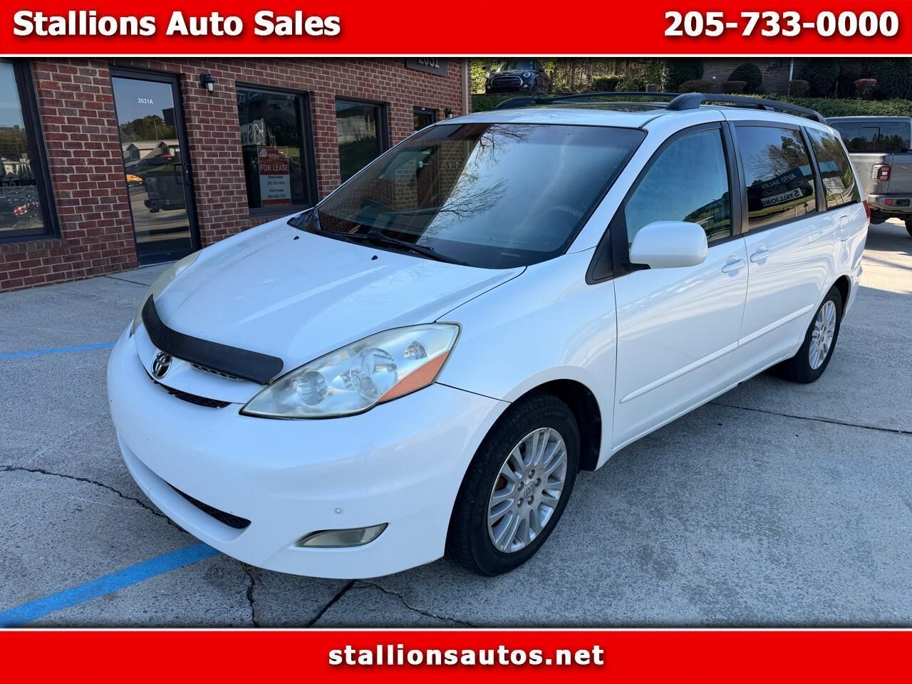 2010 TOYOTA Sienna