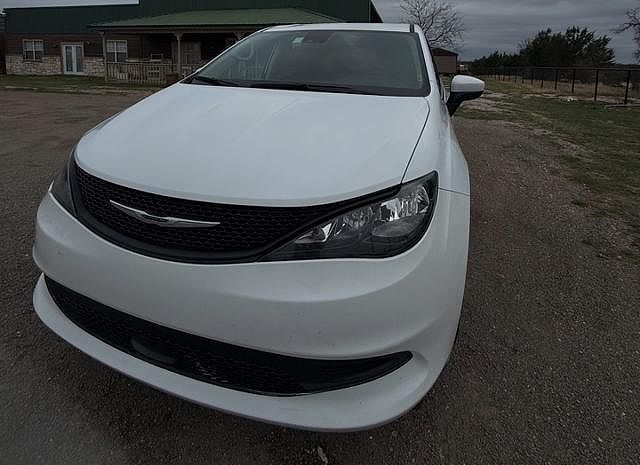 2023 CHRYSLER Voyager