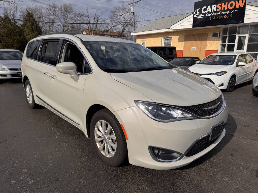 2017 CHRYSLER Pacifica