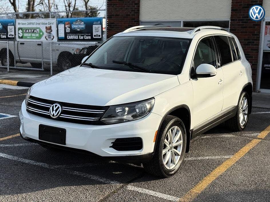 2017 VOLKSWAGEN Tiguan