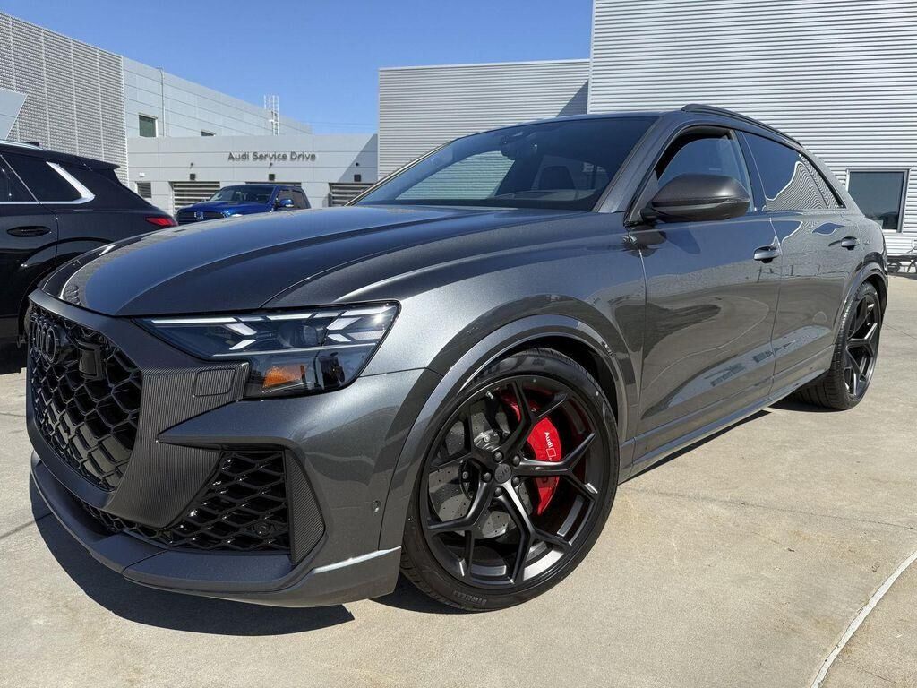 2026 AUDI RS Q8