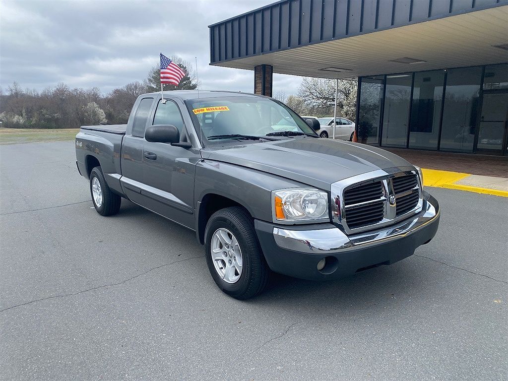 2005 DODGE Dakota