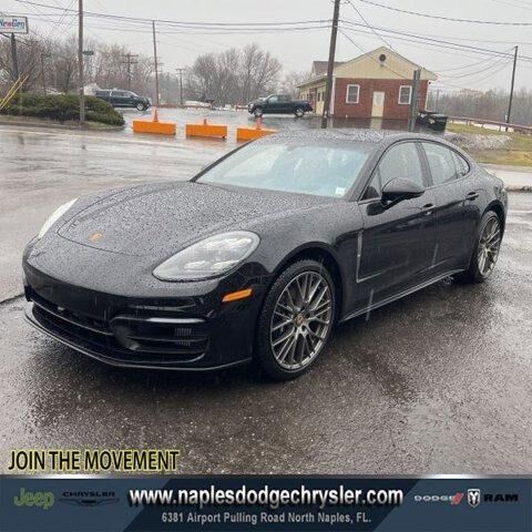 2022 PORSCHE Panamera