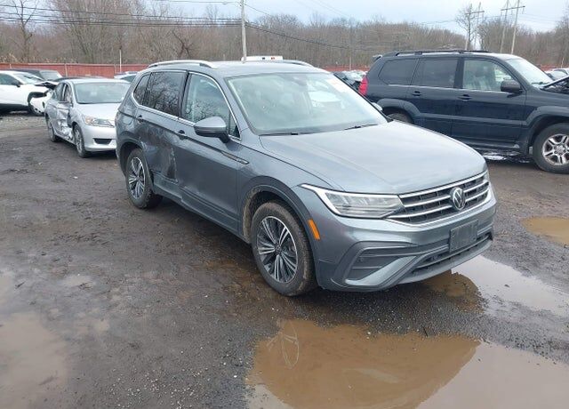 2022 VOLKSWAGEN Tiguan