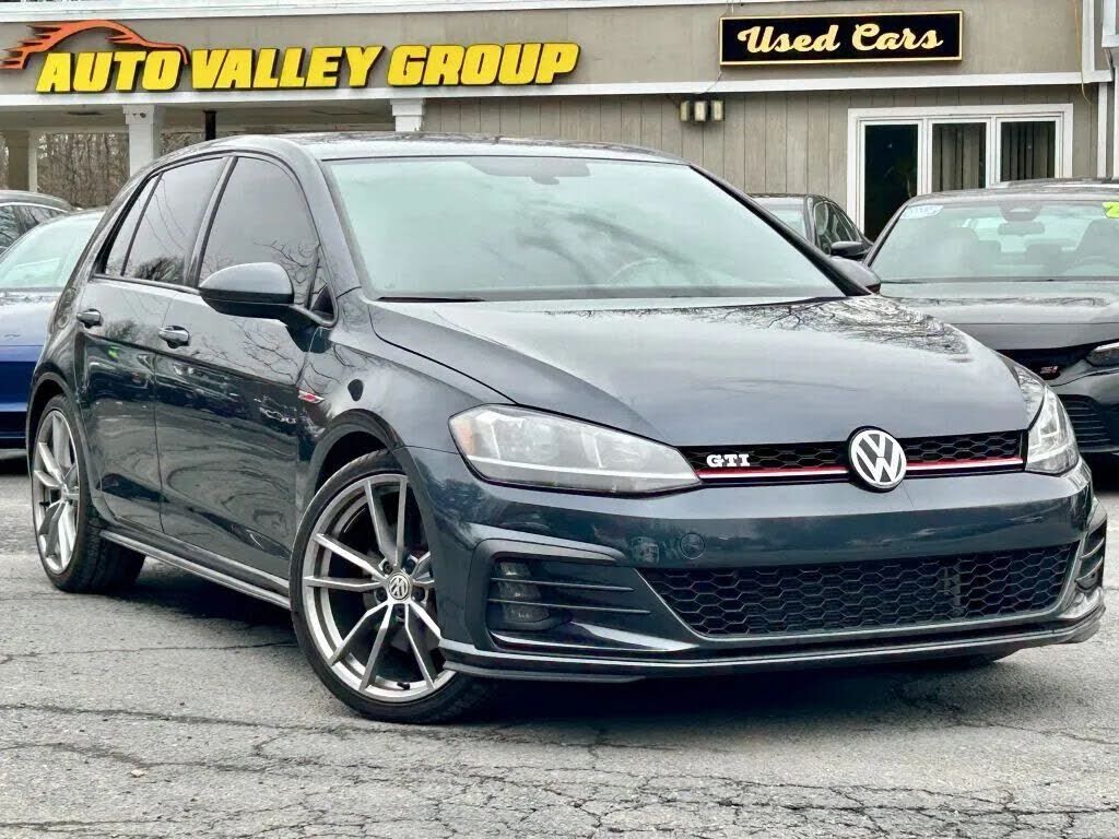 2018 VOLKSWAGEN Golf GTI