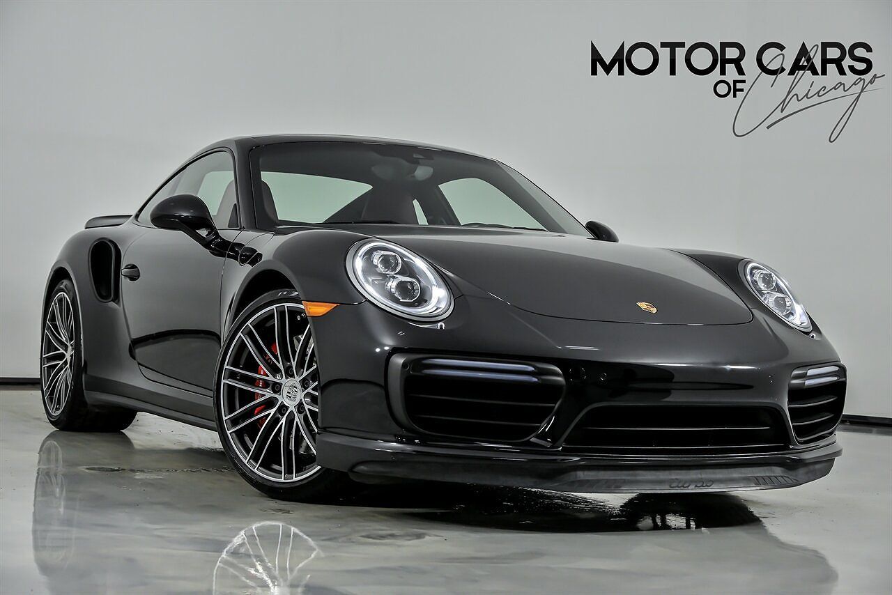 2017 PORSCHE 911