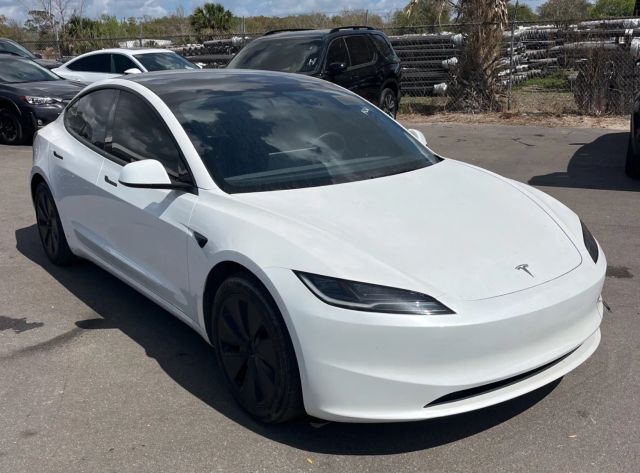 2024 TESLA Model 3