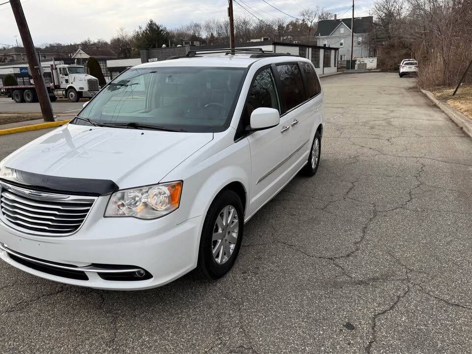 2015 CHRYSLER Town and Country