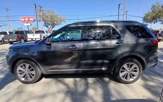 2018 FORD Explorer