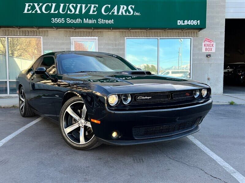 2017 DODGE Challenger