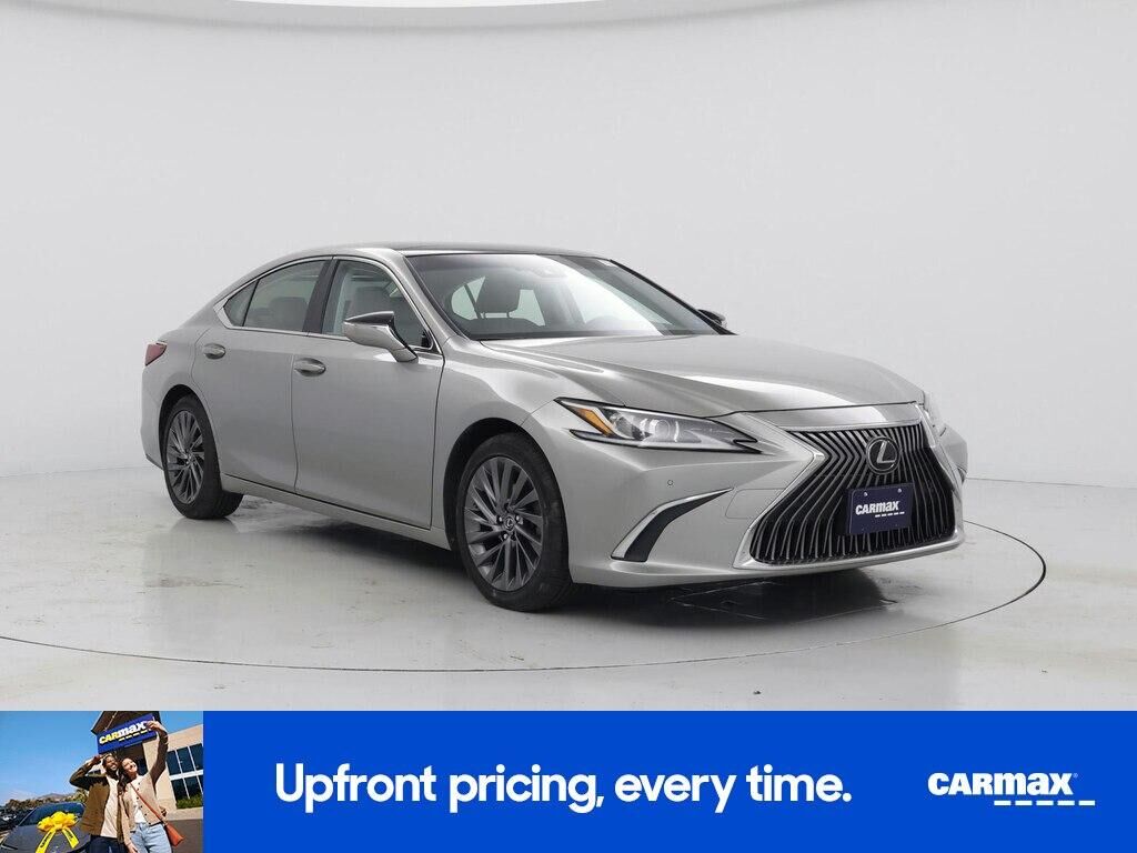 2019 LEXUS ES