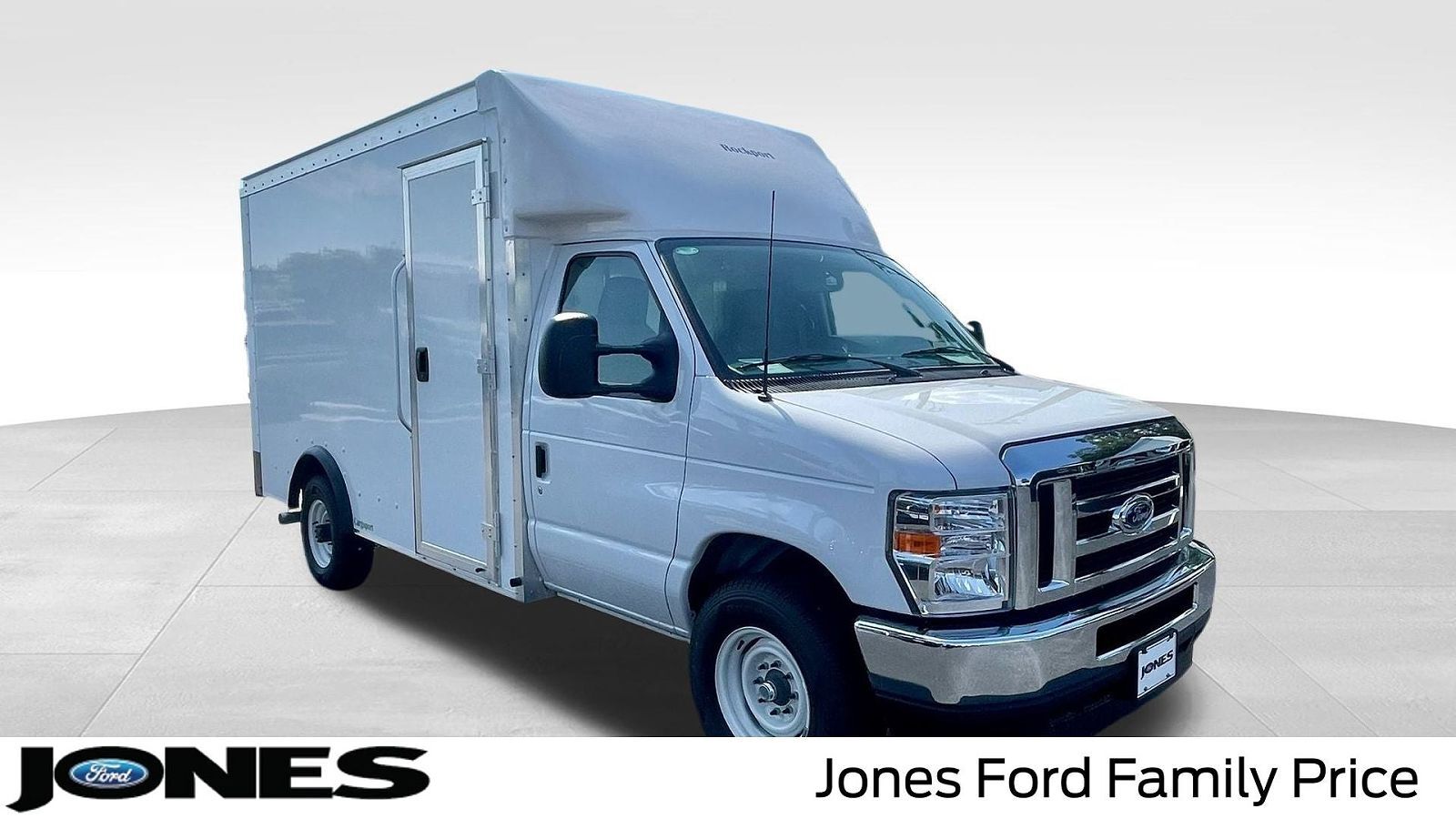 2025 FORD E-350