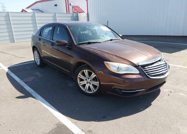 2013 CHRYSLER 200