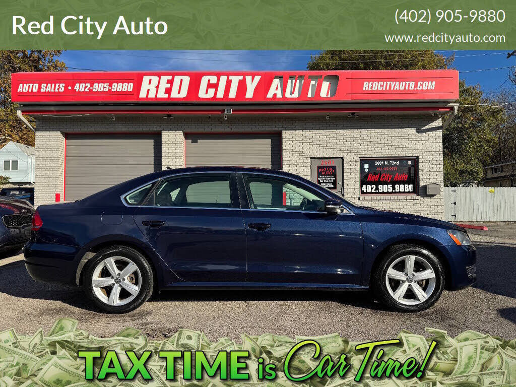 2013 VOLKSWAGEN Passat