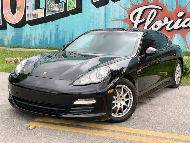2012 PORSCHE Panamera