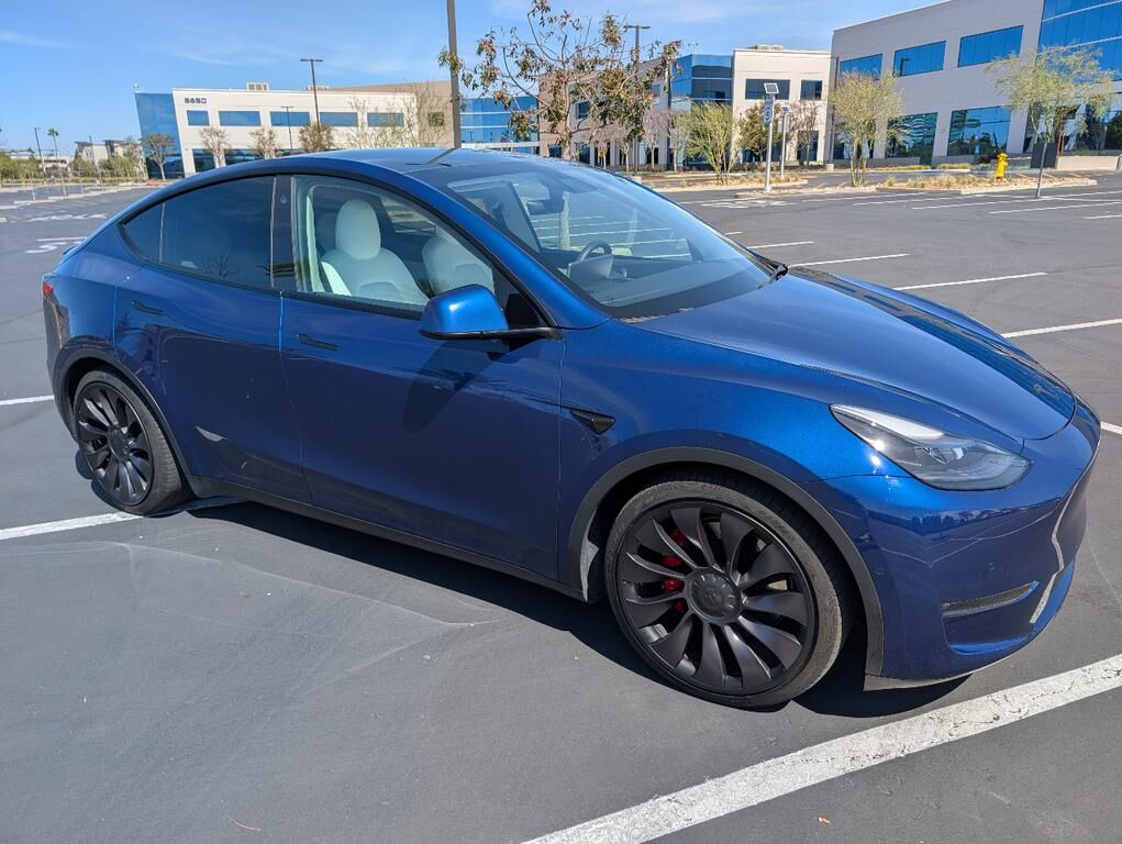 2021 TESLA Model Y