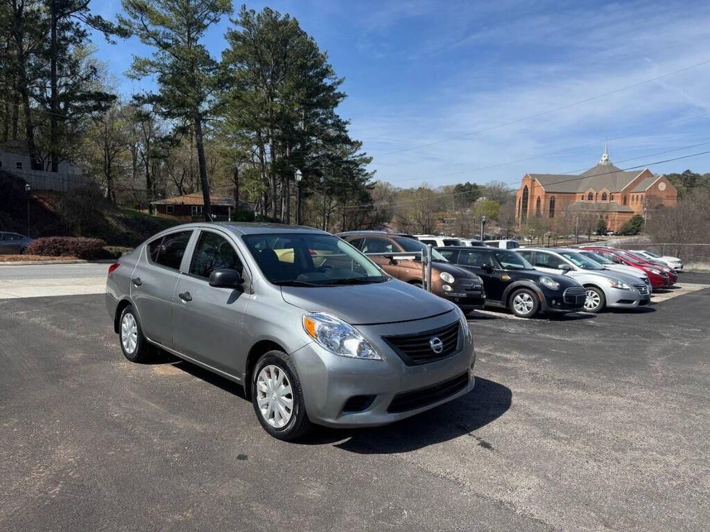 2014 NISSAN Versa