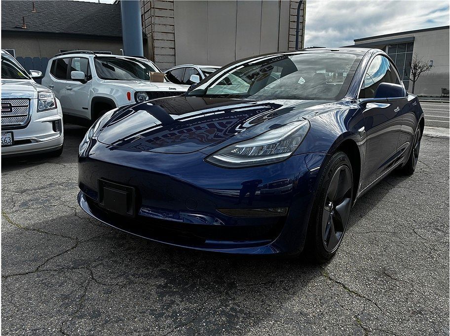 2018 TESLA Model 3