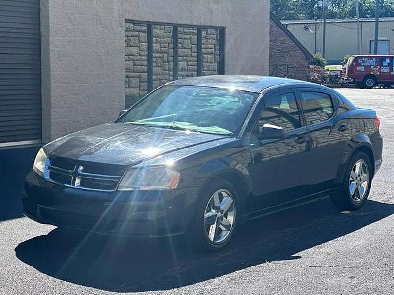 2013 DODGE Avenger