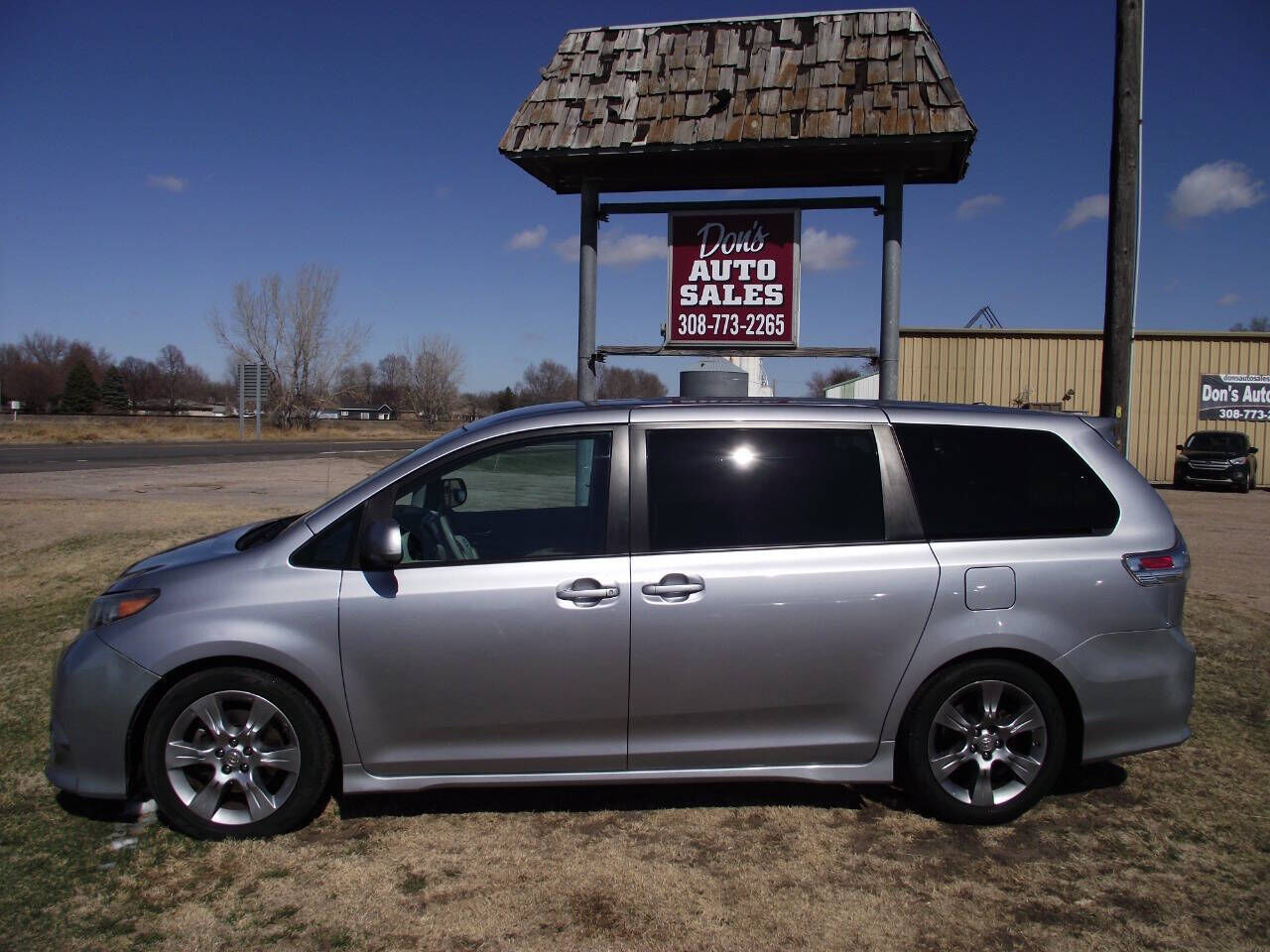 2011 TOYOTA Sienna