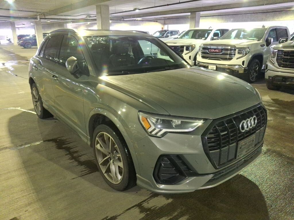 2022 Audi Q3