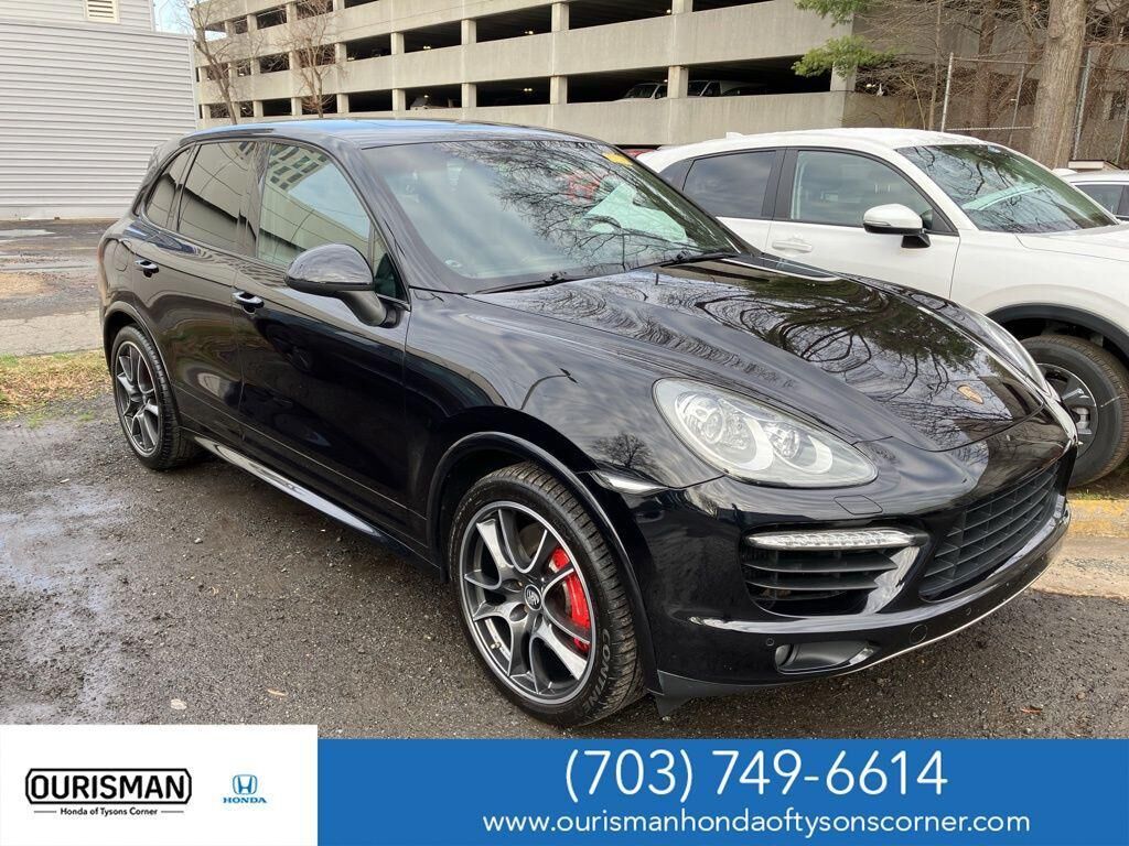 2011 PORSCHE Cayenne