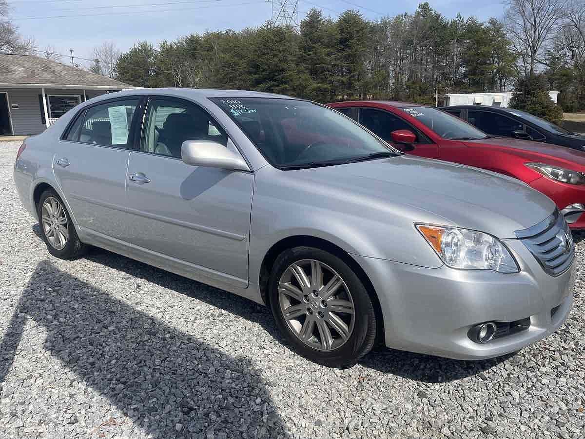 2010 TOYOTA Avalon