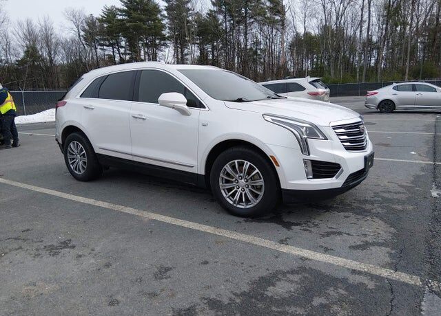 2017 CADILLAC XT5
