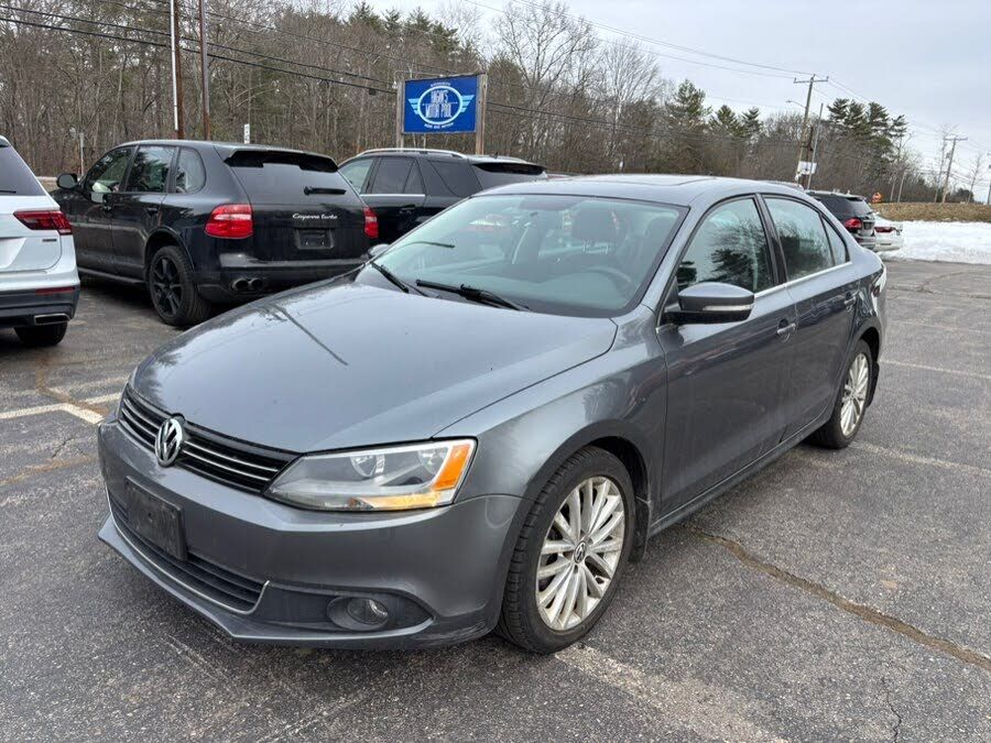 2011 VOLKSWAGEN Jetta