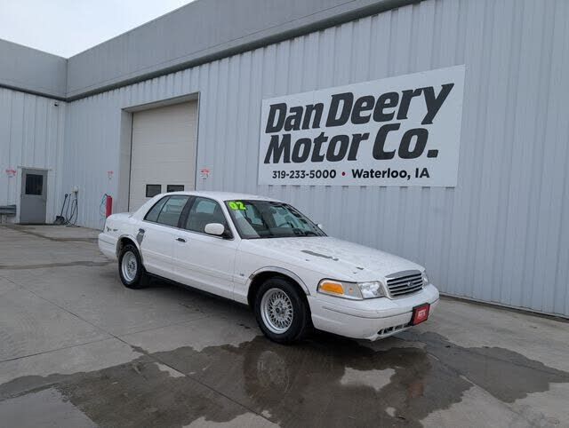 2002 FORD Crown Victoria