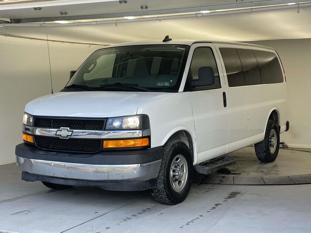 2017 CHEVROLET Express