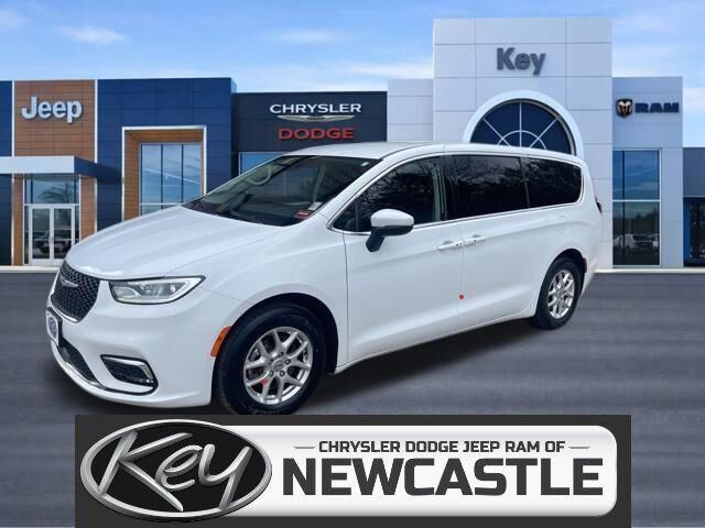 2023 CHRYSLER Pacifica