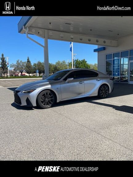 2022 LEXUS IS