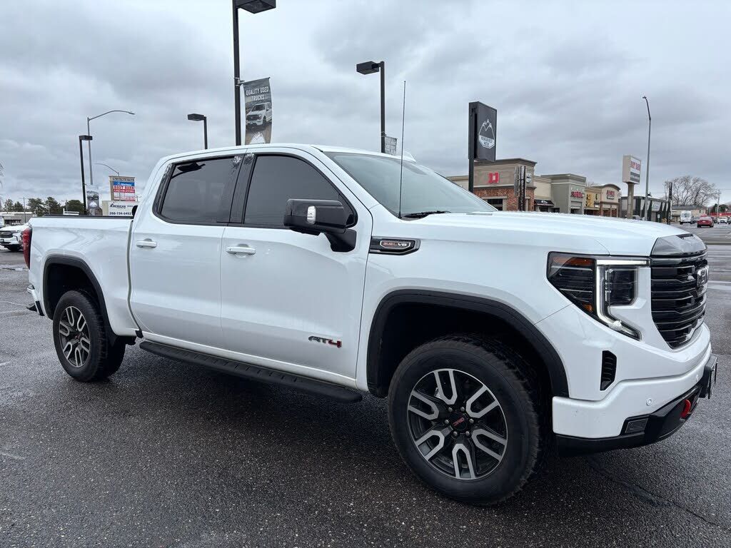 2023 GMC Sierra