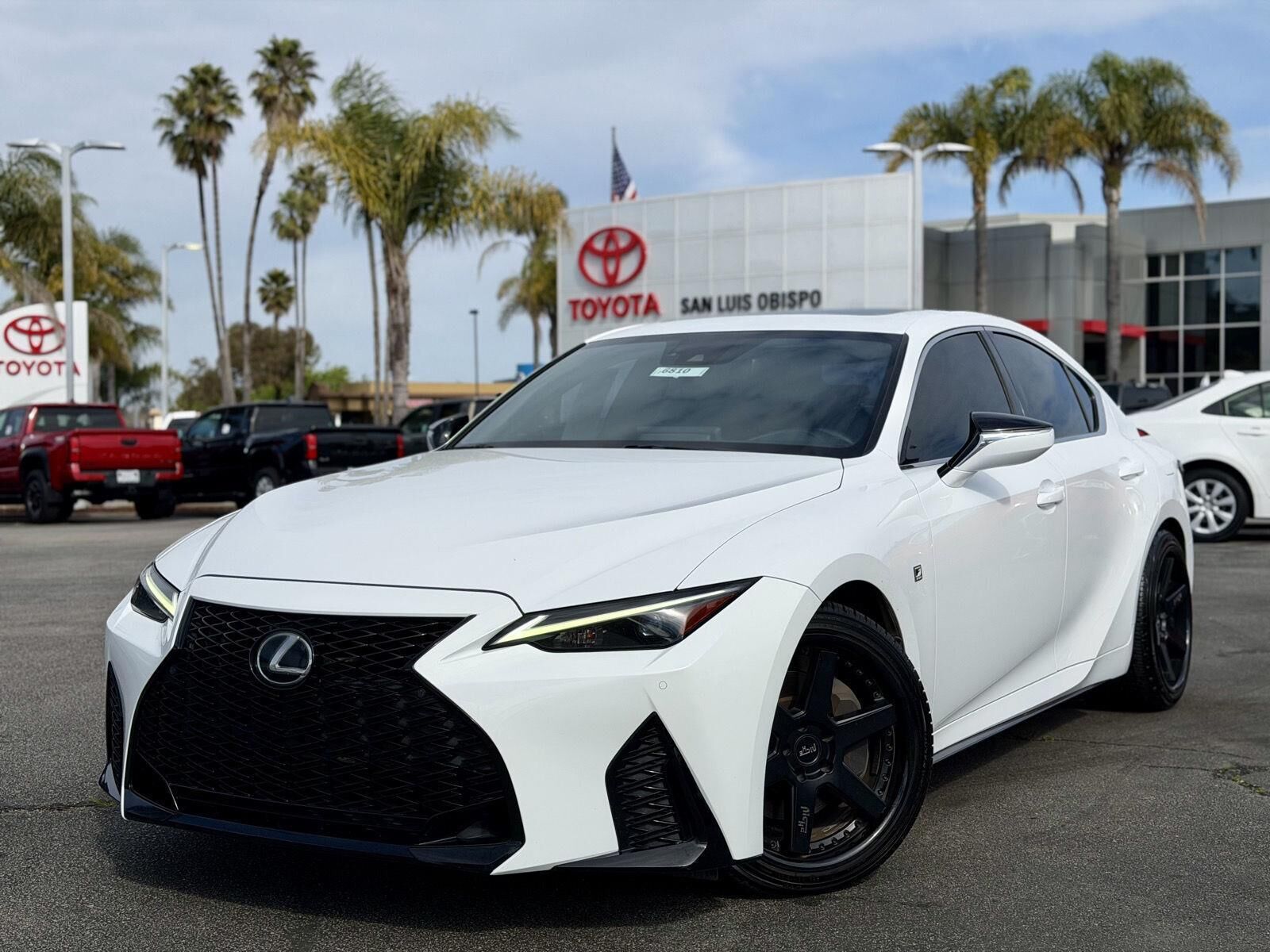 2021 LEXUS IS