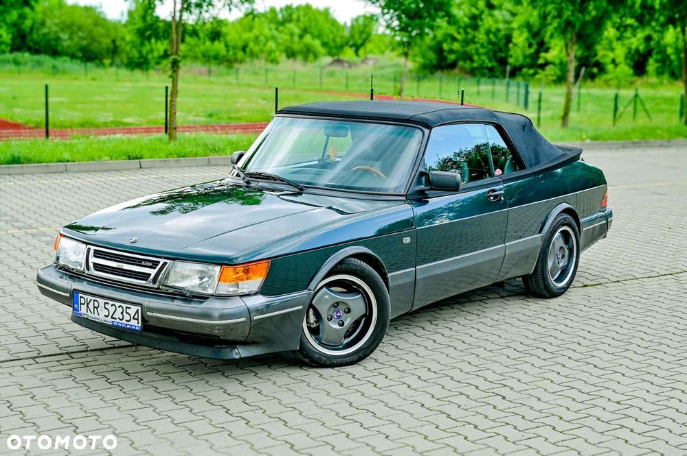 Saab 900