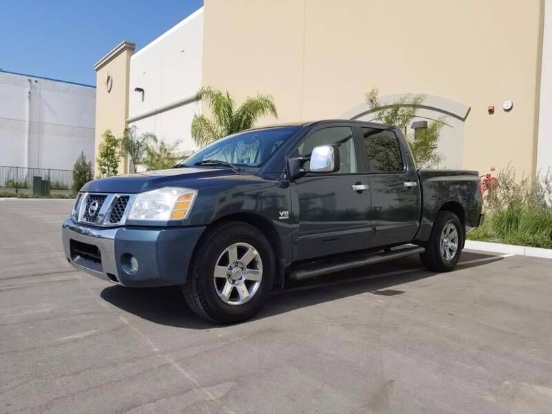 2004 NISSAN Titan