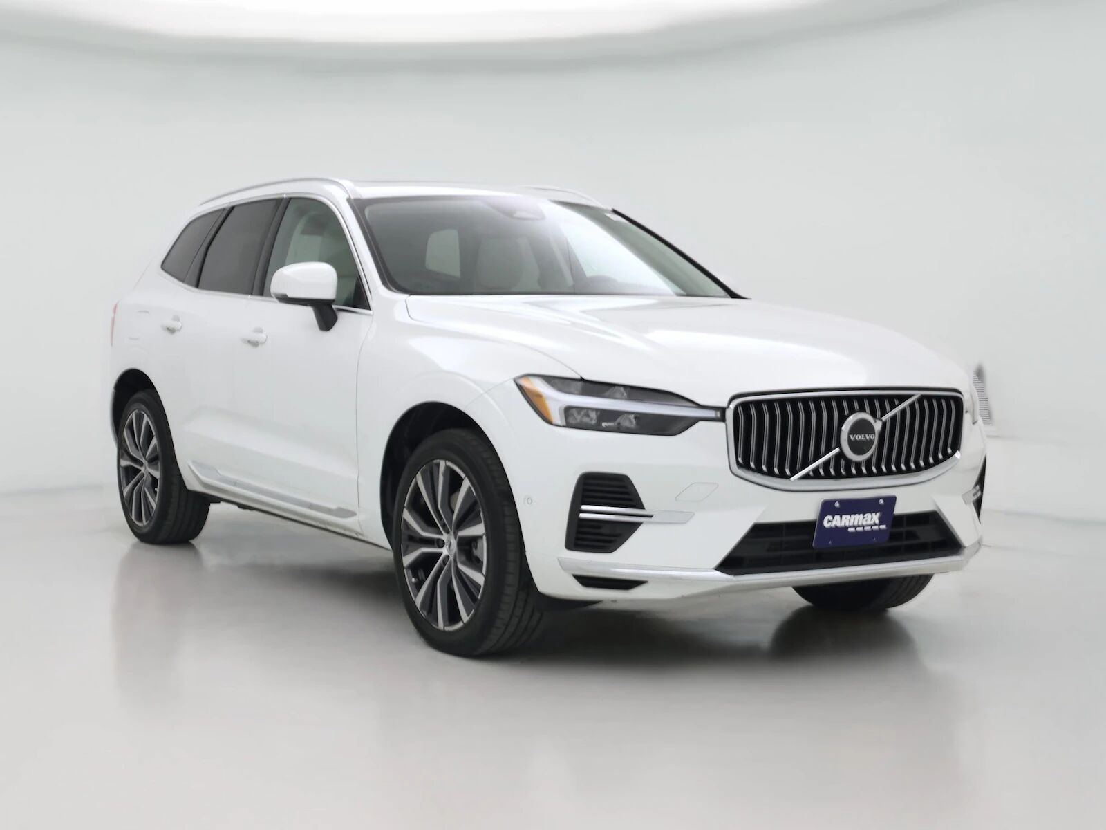 2022 VOLVO XC60