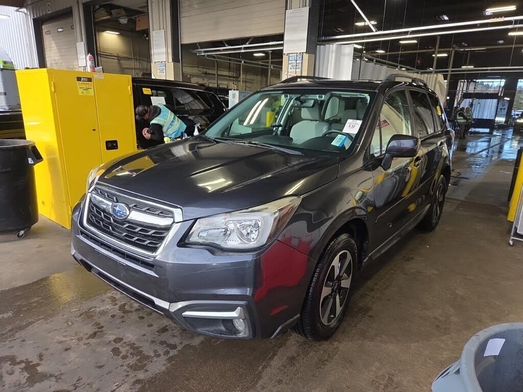 2017 SUBARU Forester