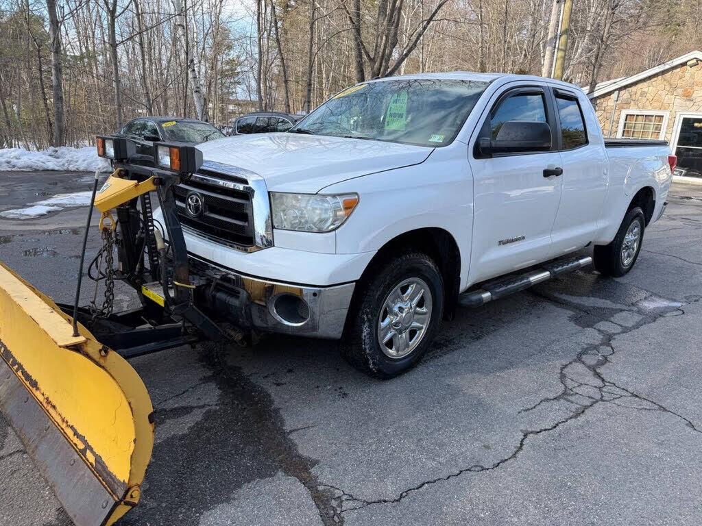 2011 TOYOTA Tundra
