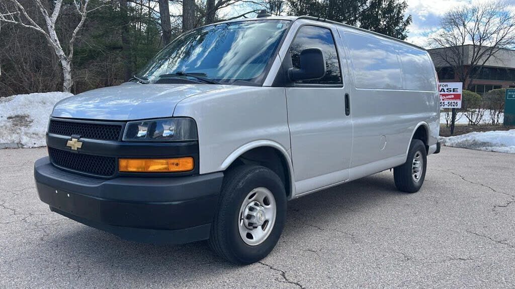 2022 CHEVROLET Express