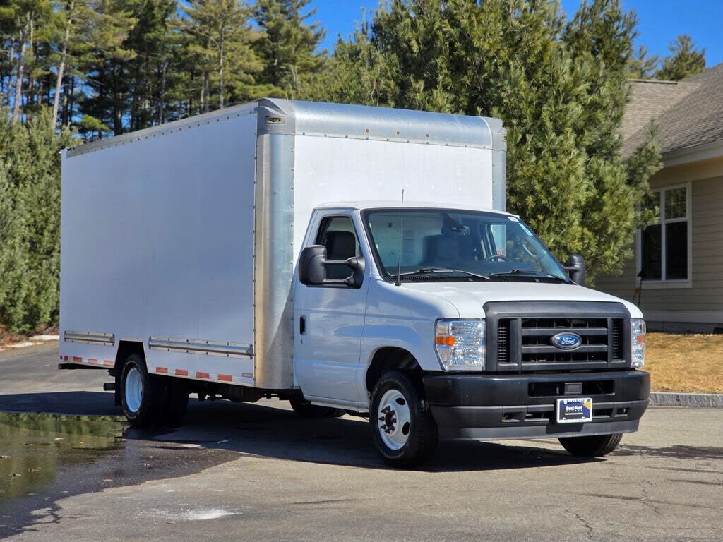 2024 FORD E-350