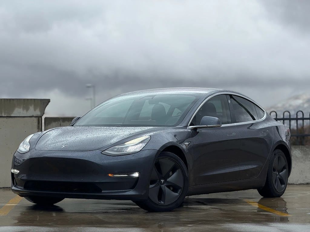 2018 TESLA Model 3